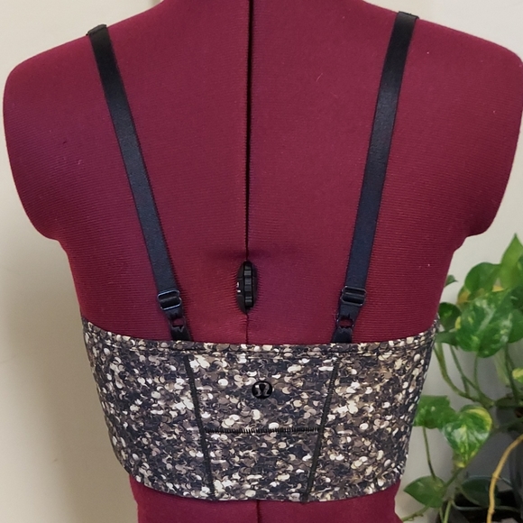 Lululemon Women's Bra Size 4 - Picture 2 of 8